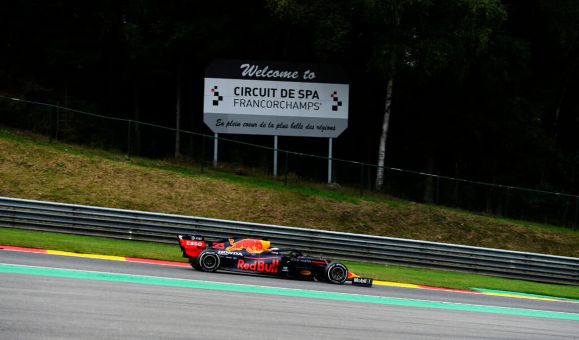Max Verstappen foi o mais rápido desta sexta-feira de treinos na Bélgica (Foto: Getty Images/Red Bull Content Pool)