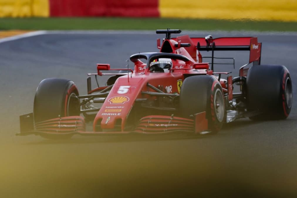 Sebastian Vettel se conformou de vez com a fraca Ferrari (Foto: AFP)