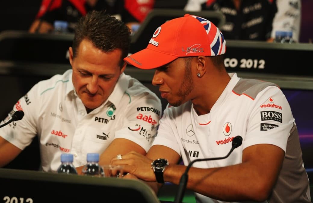 Chefe da Williams afirmou que Hamilton é mais talentoso que Schumacher (Foto: Reprodução)