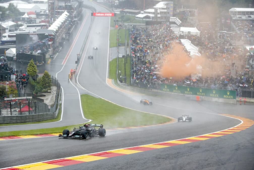 Chuva atingiu fortemente o circuito de Spa Francorchamps e transformou etapa de 2021 em um fiasco (Foto: Mercedes)