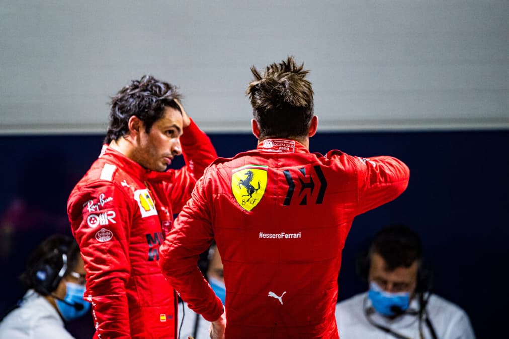 Carlos Sainz e Charles Leclerc: nada de ordens de equipe na Ferrari (Foto: Scuderia Ferrari)