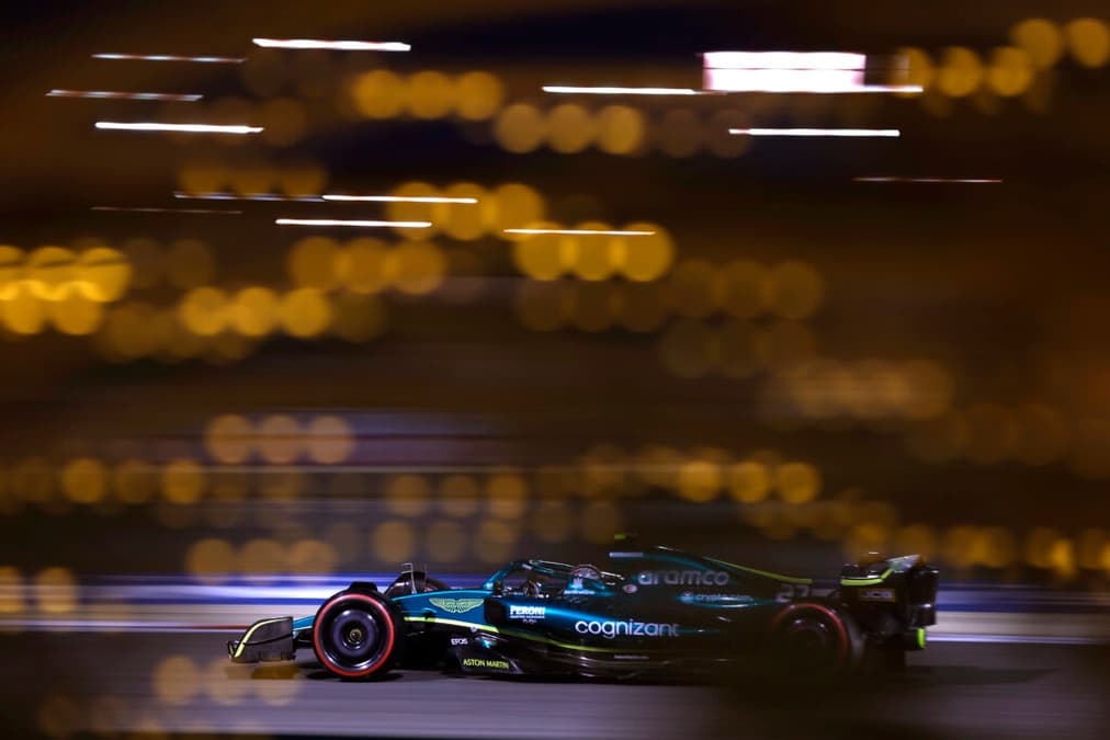 Hülkenberg substituiu Sebastian Vettel no Bahrein e na Arábia Saudita e impressionou a Aston Martin (Foto: Aston Martin)