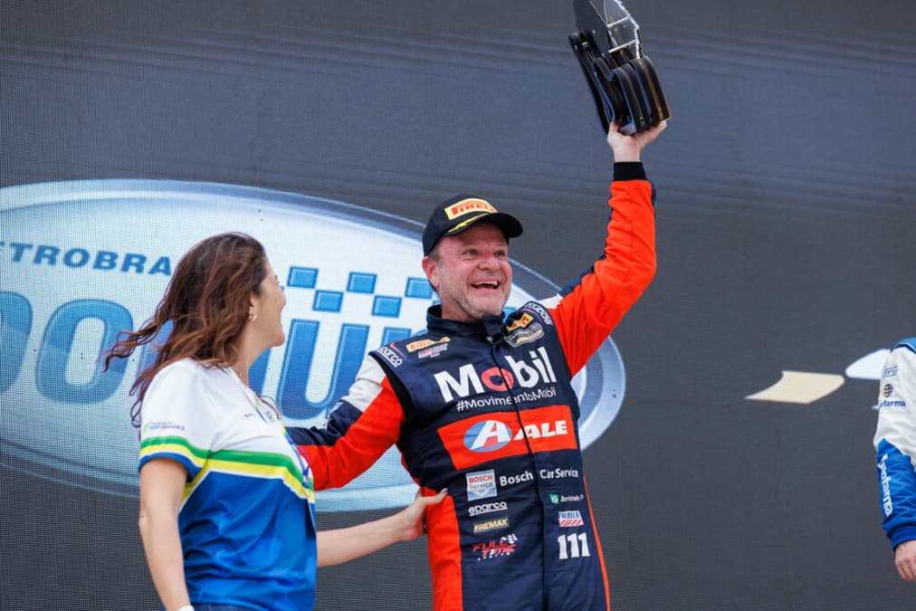 Rubens Barrichello varreu final de semana em Goiânia com duas vitórias na Stock Car, em março (Foto: Marcelo Machado de Melo/Stock Car)
