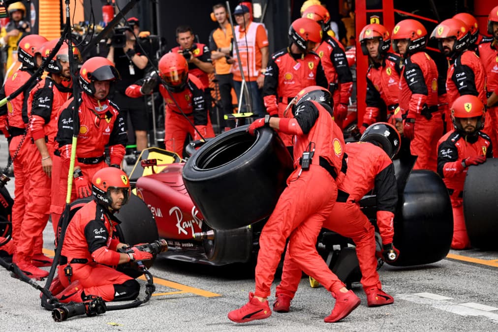 Carlos Sainz sofreu com a confusão da Ferrari em Zandvoort (Foto: AFP)