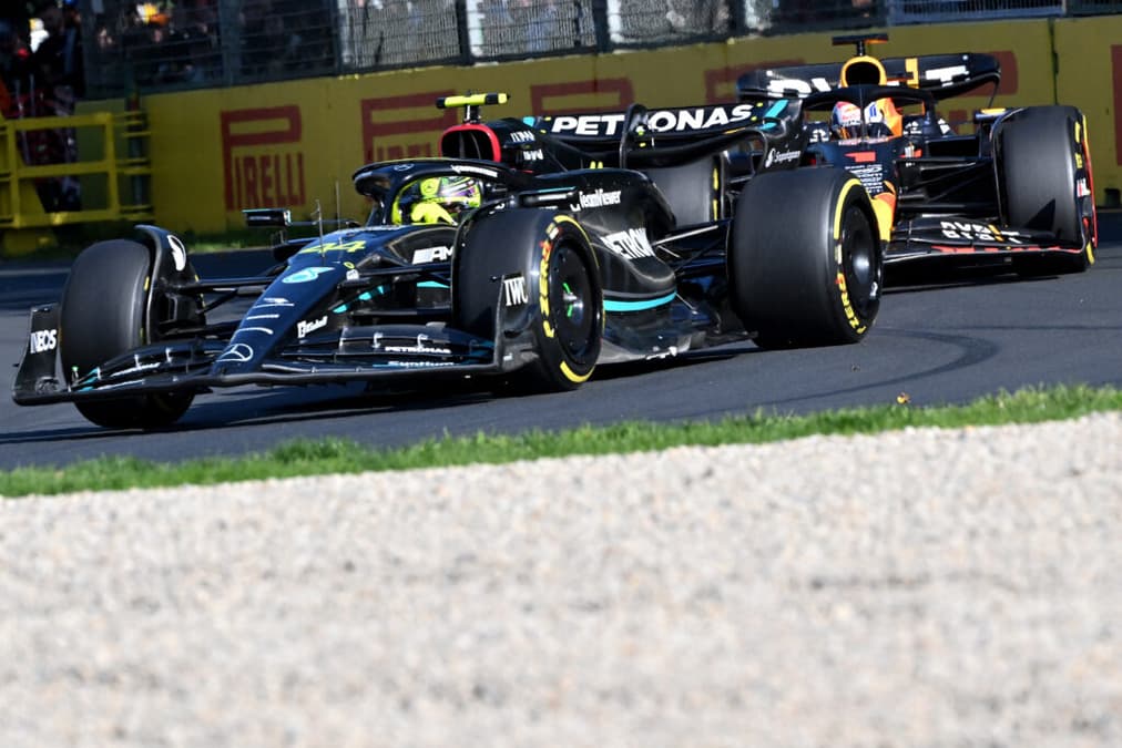 Mercedes busca maneiras para melhorar a competitividade na Fórmula 1 (Foto: AFP) 