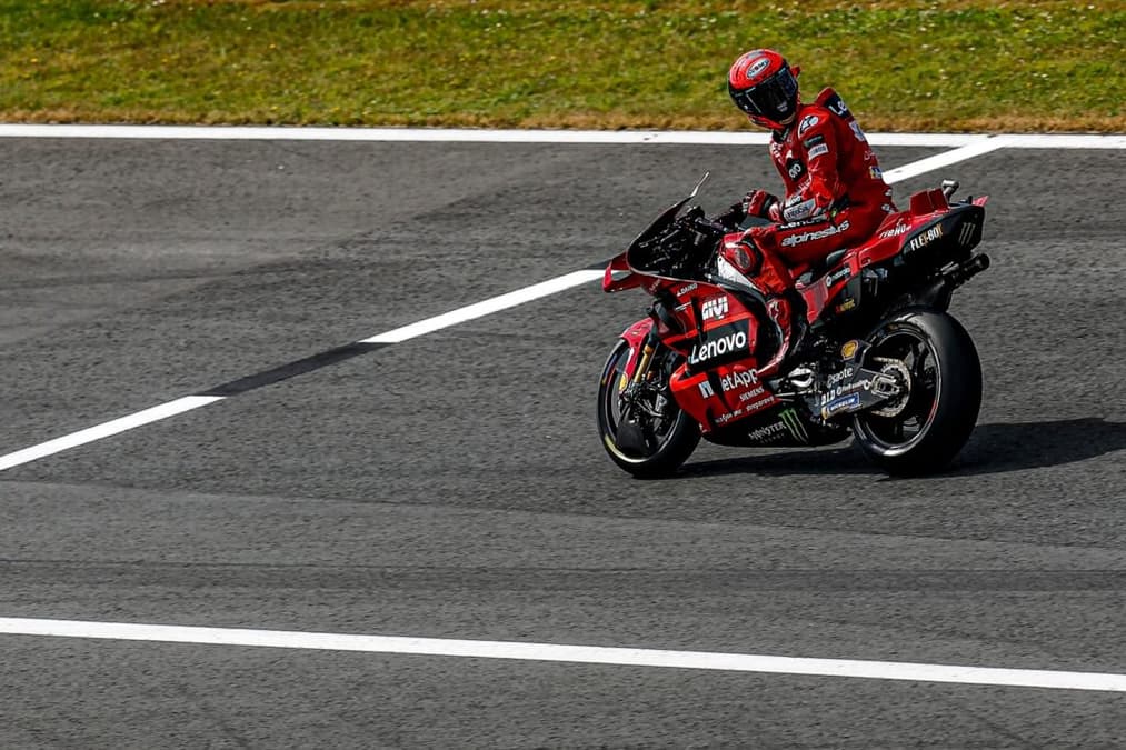Francesco Bagnaia sai de férias ainda mais líder da MotoGP (Foto: Ducati)