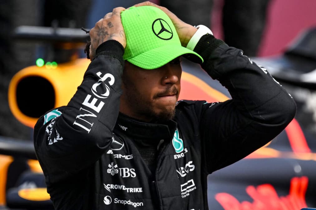 Lewis Hamilton foi duro nas críticas a Helmut Marko após declarações preconceituosas do consultor da Red Bull (Foto: AFP)