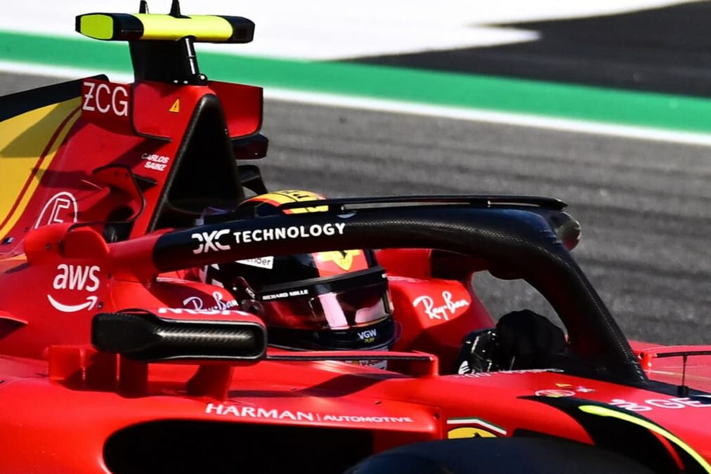 Carlos Sainz desbancou Max Verstappen na briga pela pole do GP da Itália (Foto: AFP)