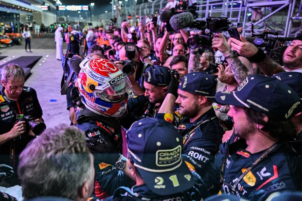 Max Verstappen comemora tricampeonato com a Red Bull (Foto: AFP) 