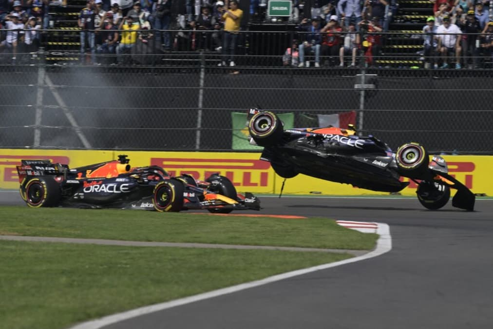 Enquanto Verstappen toma a liderança, Pérez bate em Leclerc no México (Foto: AFP) 