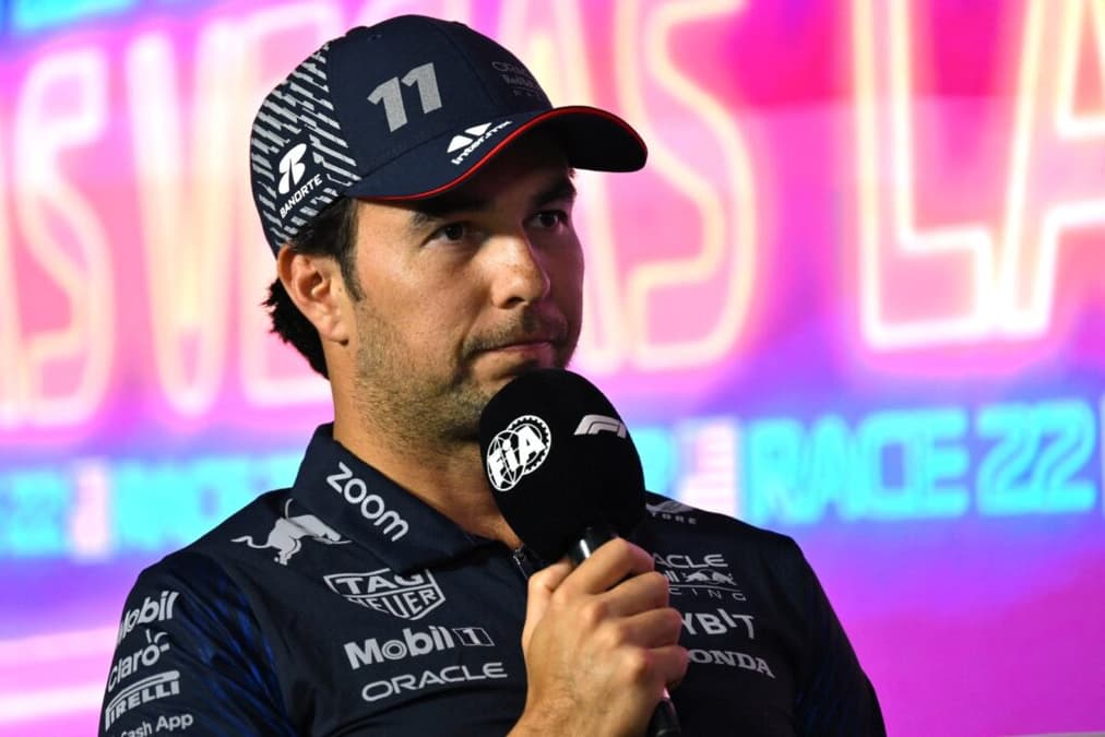 Sergio Pérez não conseguiu acompanhar o ritmo do campeão Verstappen em 2023 (Foto: AFP) 