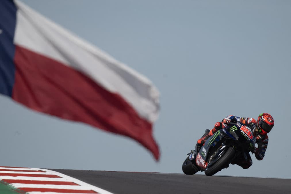 Fabio Quartararo optou por renovar com a Yamaha por mais dois anos (Foto: AFP)
