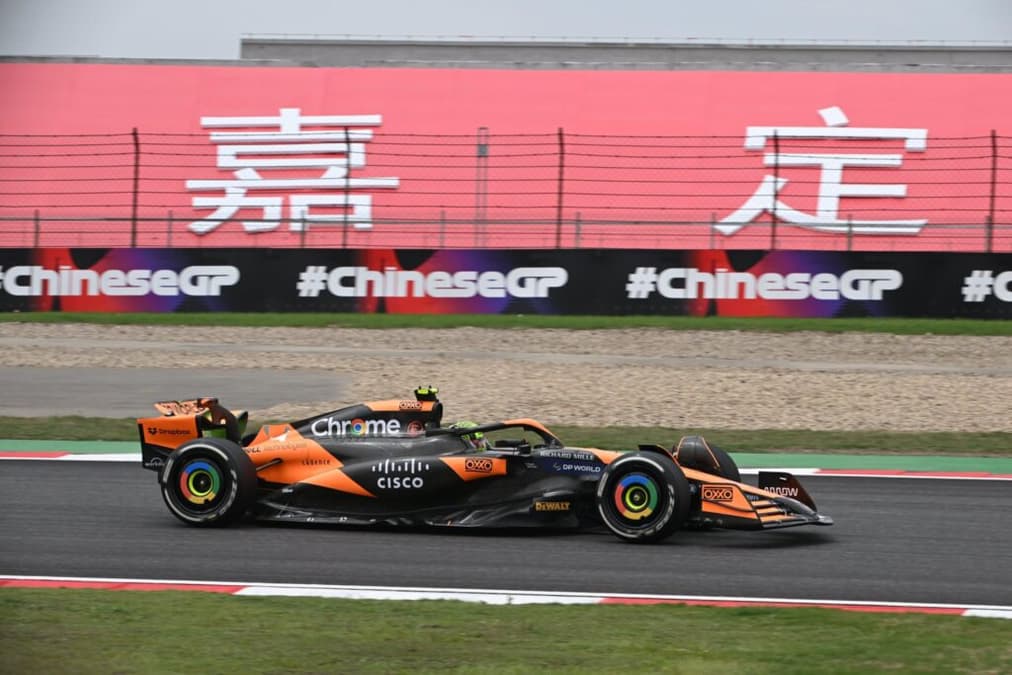 Lando Norris celebrou a pole na sprint da China (Foto: McLaren)