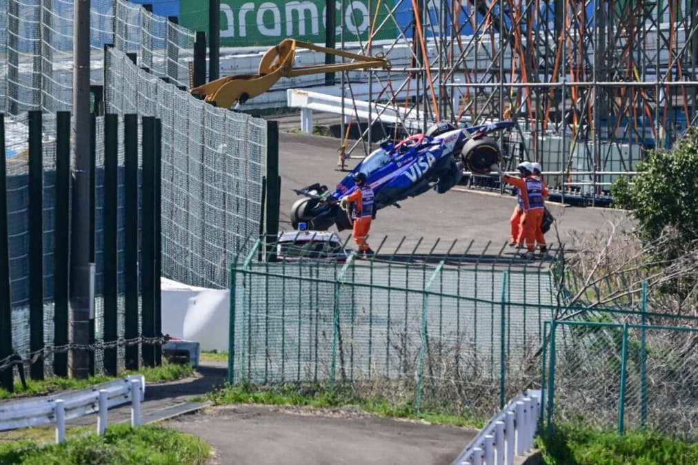 Daniel Ricciardo sofreu acidente na largada do GP do Japão (Foto: AFP)