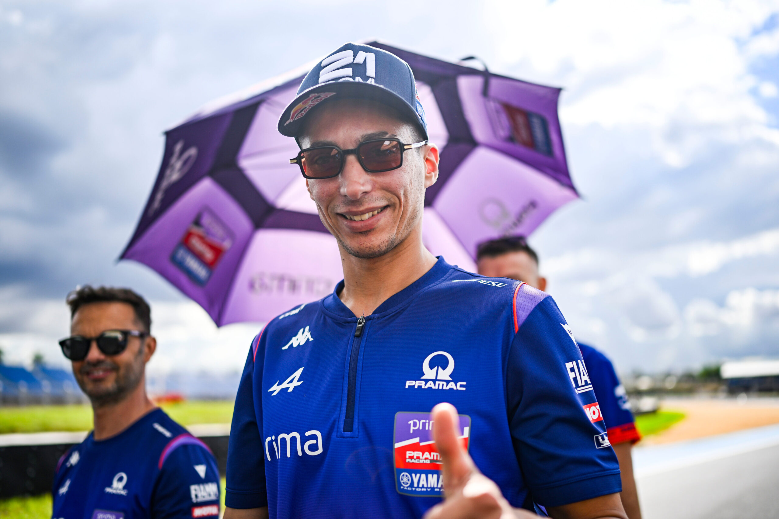 Yamaha testa moto de 850cc com Razgatlioglu e Fernández em Brno