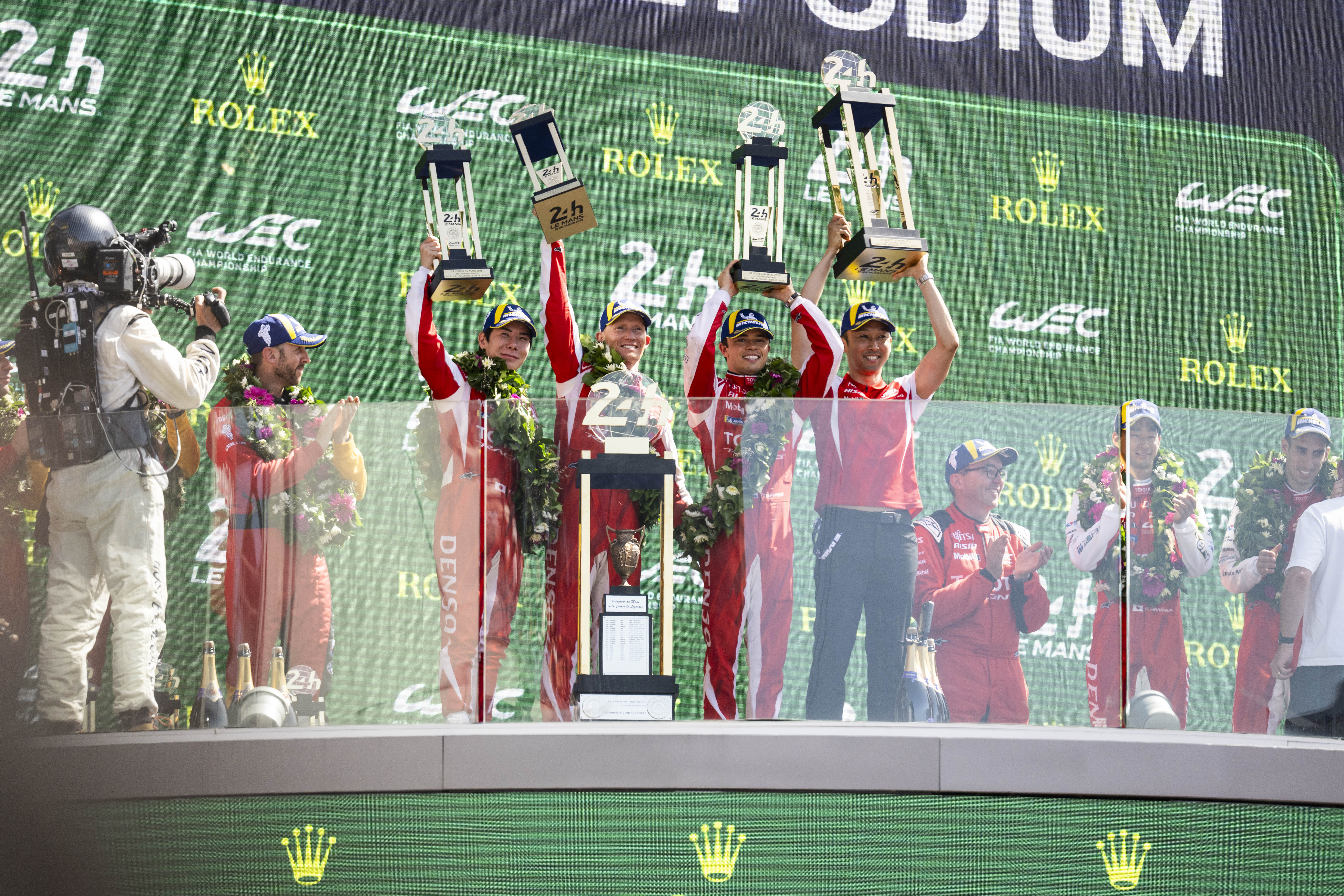 Toyota vence 24h de Le Mans e assume liderança do WEC 2026