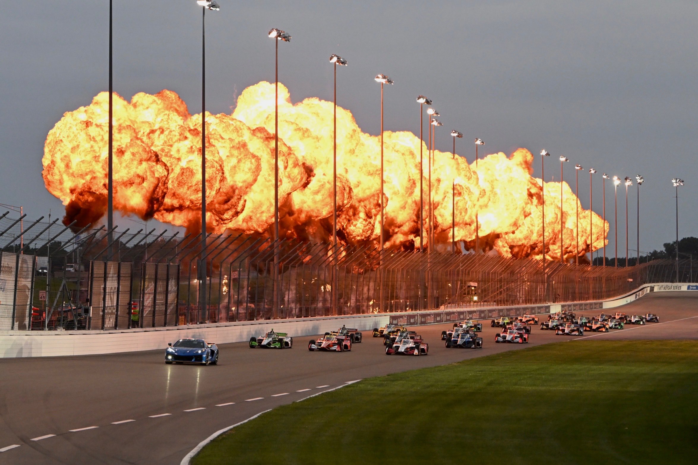 IndyCar corta potência híbrida para salvar confiabilidade nas corridas