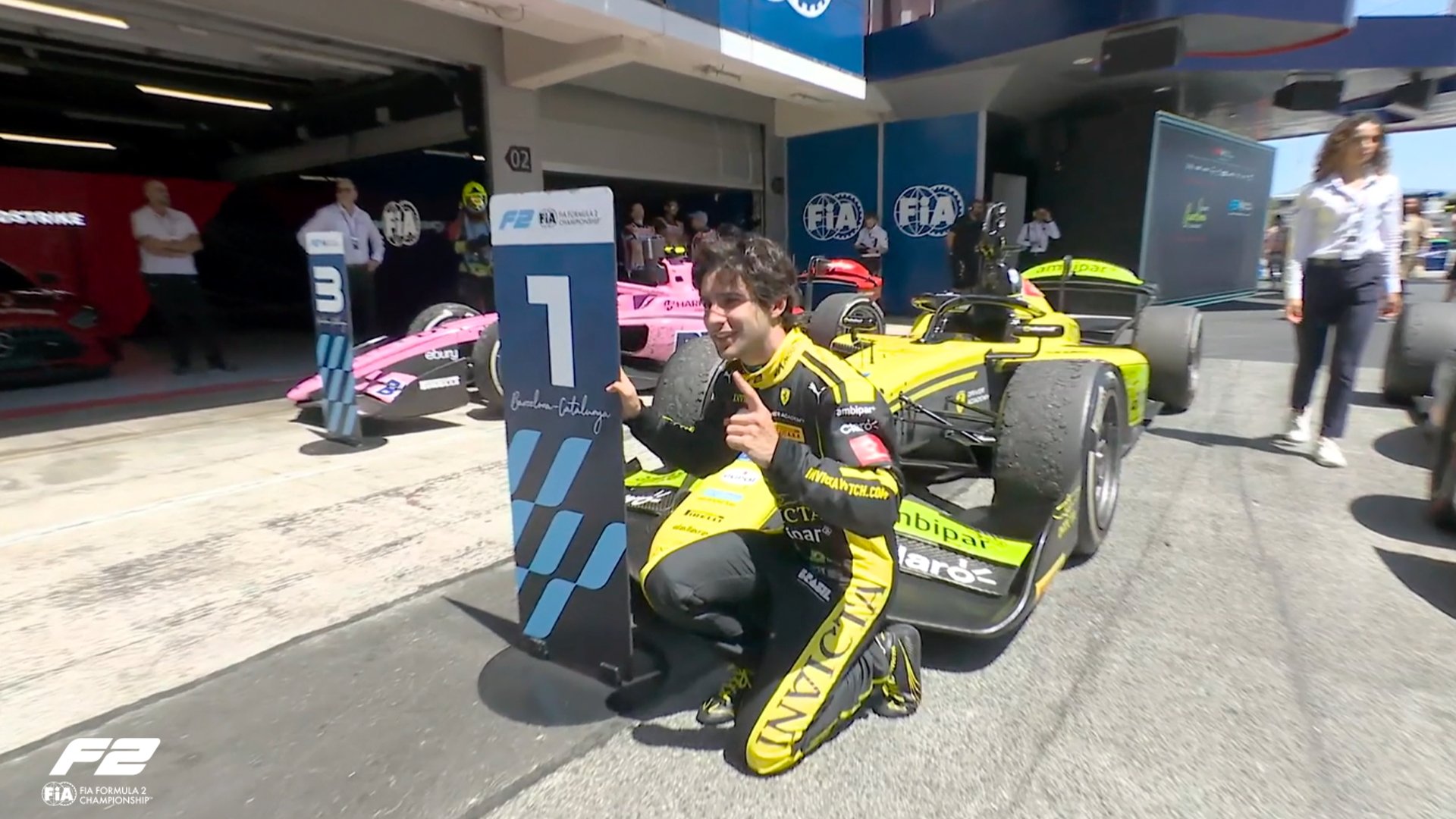 Brasileiro Rafael Câmara vence na F2 e volta à briga pelo título em 2026