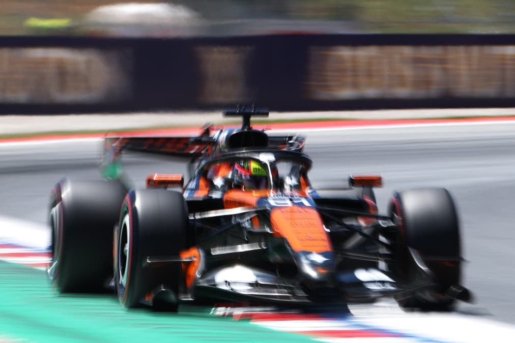 McLaren reconhece otimismo com ritmo em Barcelona: “Condição nos favorece”