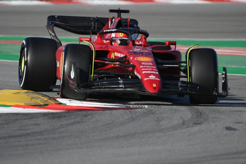 Charles Leclerc foi o mais rápido no segundo dia de testes em Barcelona e Ferrari chamou atenção (Foto: Ferrari)