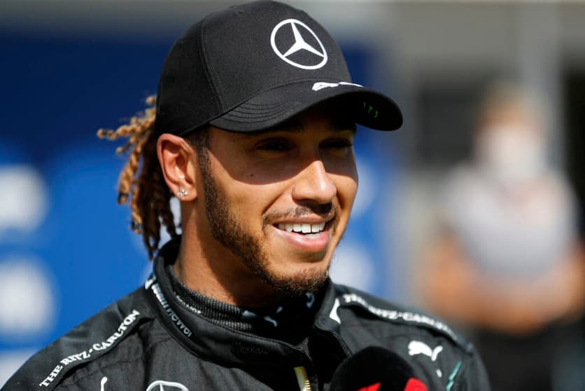 Lewis Hamilton vai para as férias de verão como líder do Mundial (Foto: AFP)