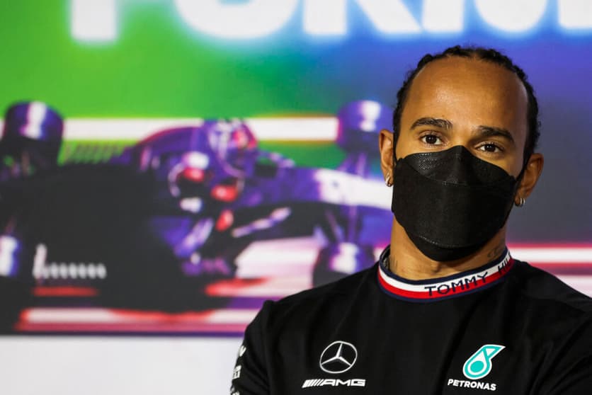 Lewis Hamilton retomou as redes sociais (Foto: AFP)