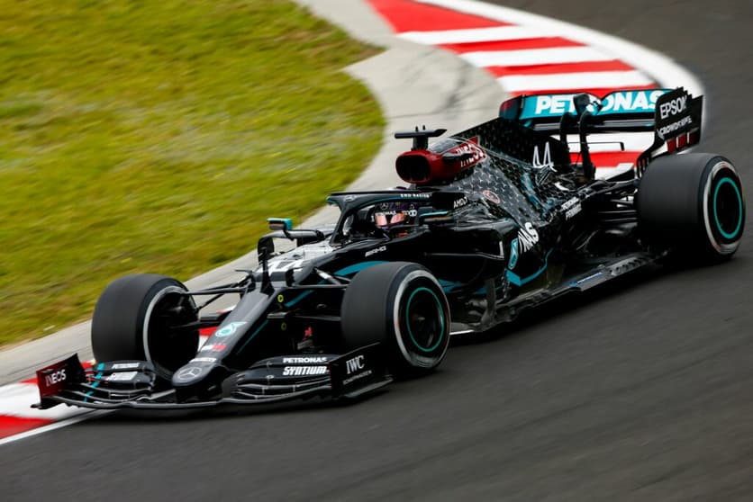 Lewis Hamilton no primeiro treino livre do GP da Hungria (Foto: Mercedes)