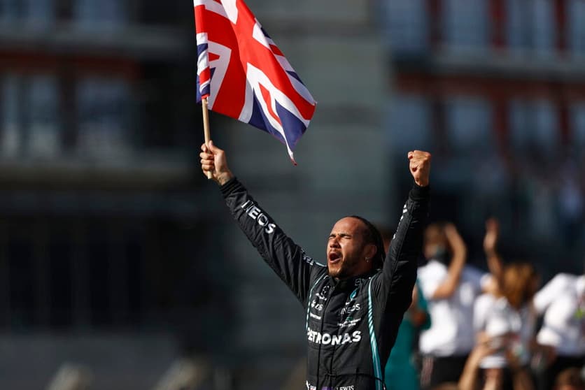 Lewis Hamilton vai vender caro título da temporada 2021 contra Max Verstappen (Foto: LAT Images/Mercedes)