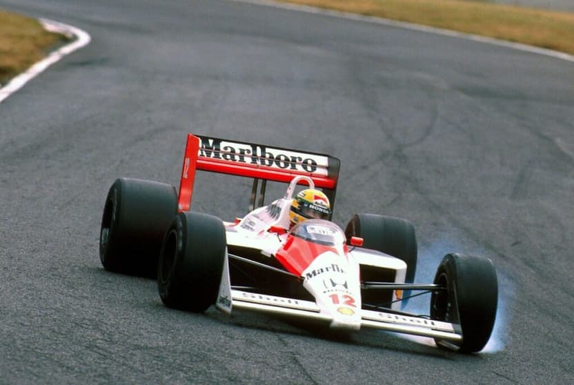O brasileiro Ayrton Senna venceu a batalha com Prost, em 1988, e saiu com o título pela primeira vez (Foto: Reprodução)