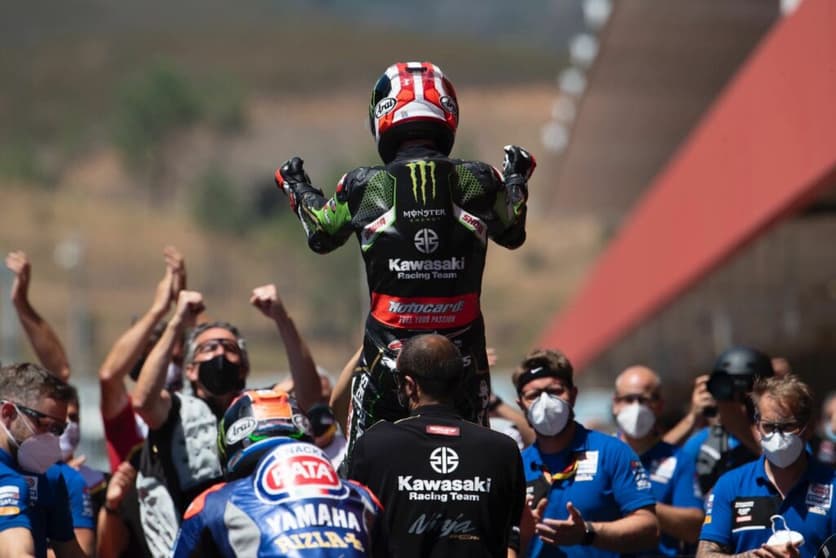 Jonathan Rea conquistou a primeira corrida do fim de semana em Portugal (Foto: Kawasaki Racing Team)