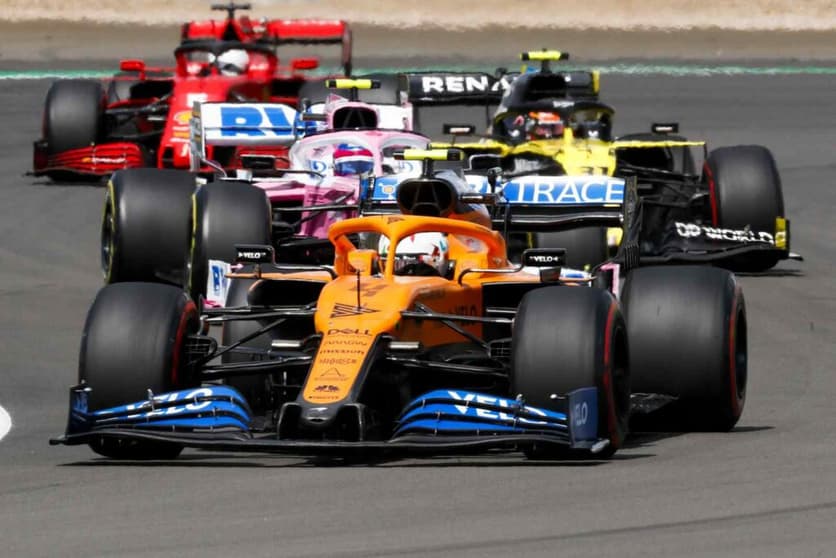 McLaren e Racing Point se enfrentam nas pitas e também nos bastidores, com intensa troca de polêmicas declarações (Foto: McLaren)
