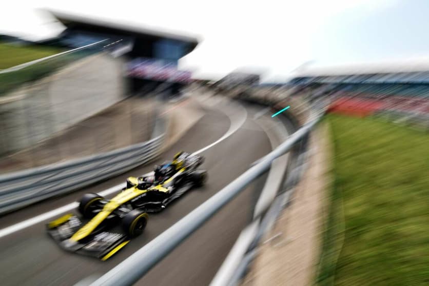 Daniel Ricciardo surpreendeu e ficou com o quinto posto no grid em Silverstone (Foto: Renault)
