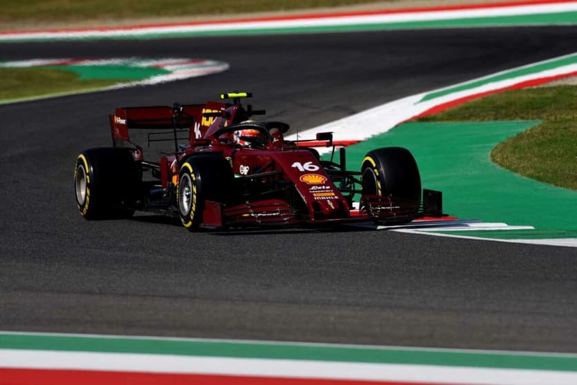Apesar de pontuar com os dois carros, Ferrari fez pouco no GP da Toscana (Foto: Ferrari)