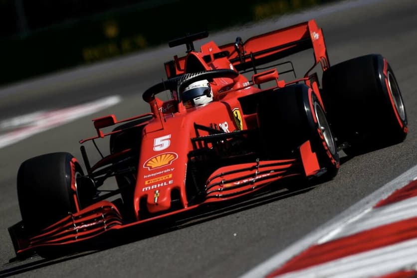Sebastian Vettel ficou no top-10 após tanto sofrer em treinos em 2020 (Foto: Ferrari)