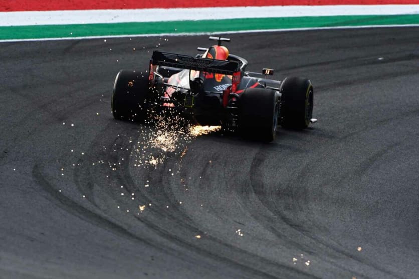 Max Verstappen em ação no veloz circuito de Mugello, palco do GP da Toscana (Foto: Getty Images/Red Bull Content Pool)
