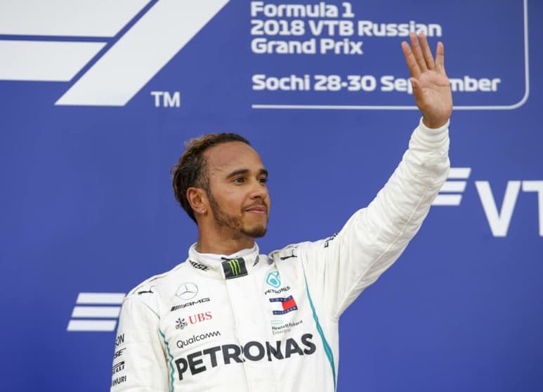 No GP da Rússia de 2018, uma ordem de equipe fez Lewis Hamilton ultrapassar Valtteri Bottas e conquistar a vitória (Foto: Mercedes)