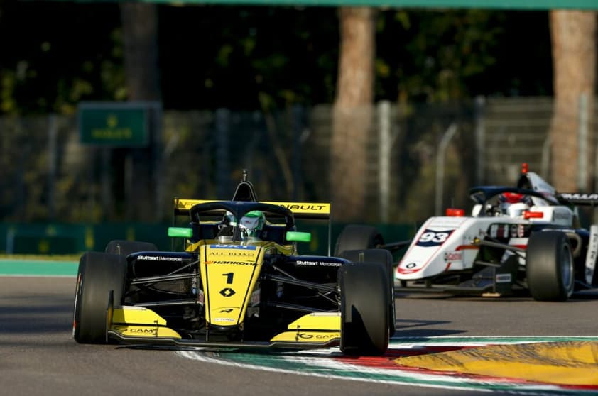 Caio Collet agora está 44 pontos atrás do líder do campeonato, Victor Martins (Foto: Renault Sport/DPPI)