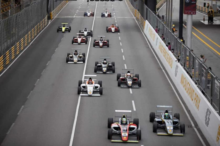 O esvaziado grid do GP de Macau de 2020, com apenas 17 pilotos (Foto: Divulgação/Macau GP)
