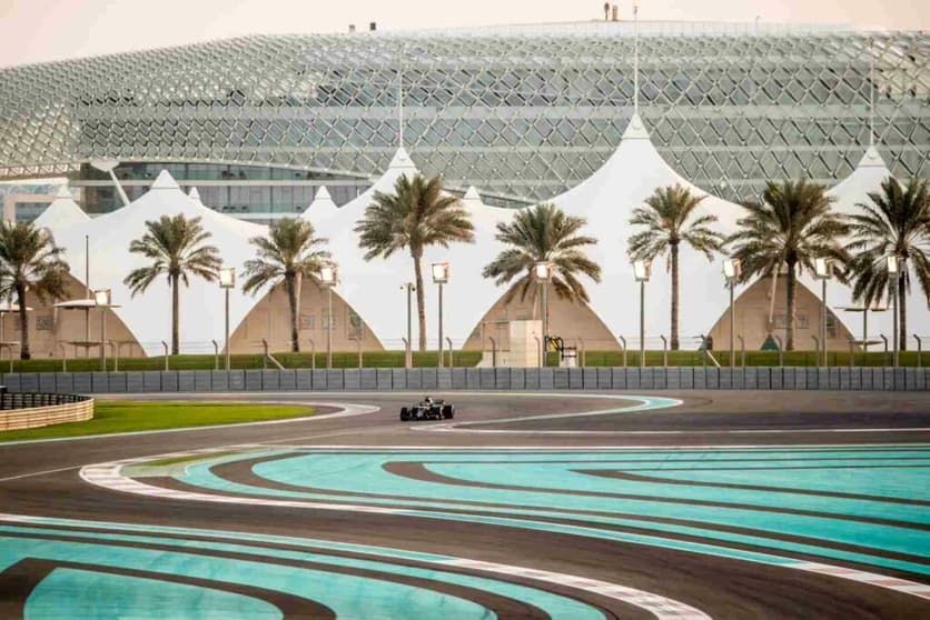 Abu Dhabi terá os pneus mais macios da Pirelli (Foto: Renault)