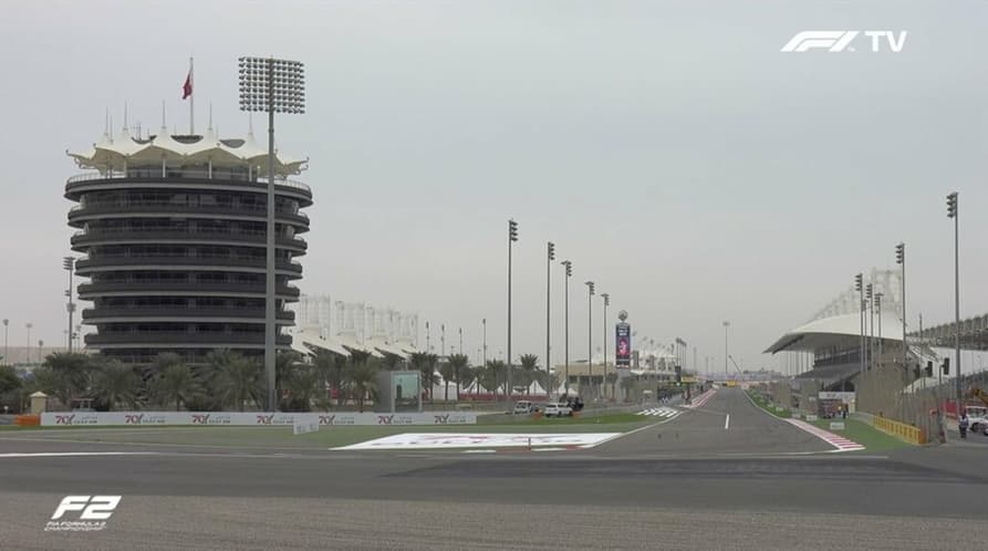 Sakhir tem céu nublado nesta sexta-feira de treinos da Fórmula 1 e da Fórmula 2 (Foto: Reprodução)