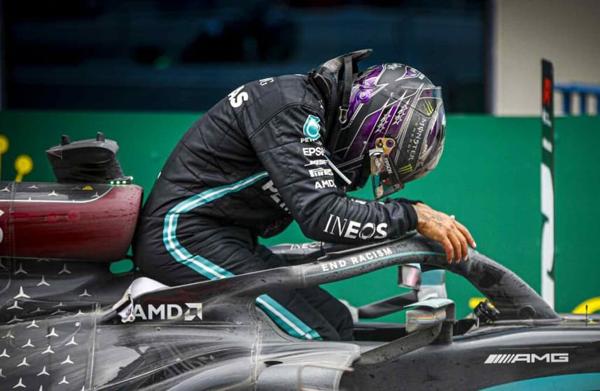 Hamilton ainda tem seu futuro incerto na Mercedes e na Fórmula 1 (Foto: Mercedes)