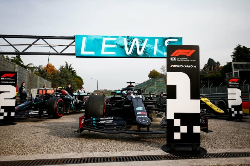 No GP da Emília-Romanha, assegurou o sétimo título de construtores da Mercedes. (Foto: Mercedes)