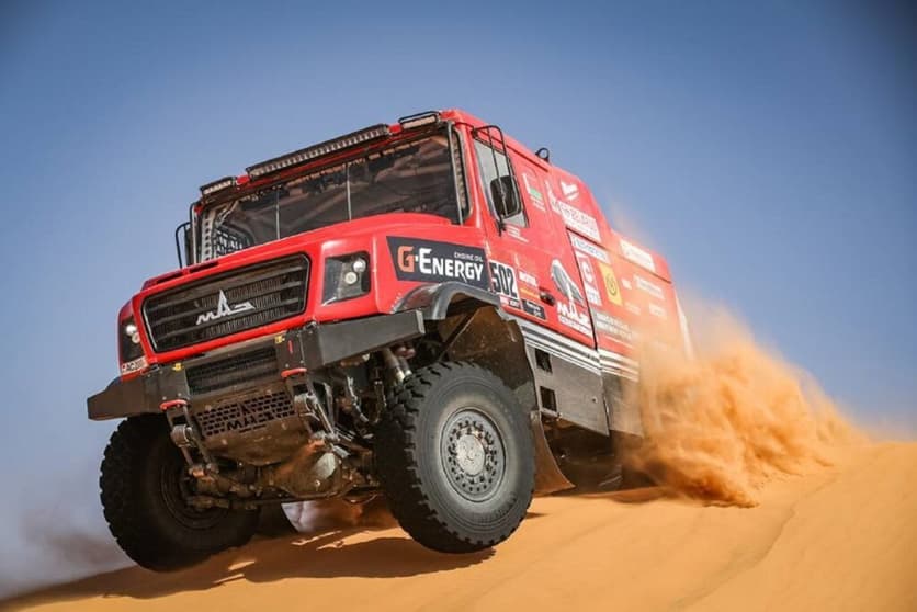 Siarhei Viazovich quebrou a hegemonia de Dmitry Sotnikov nos caminhões neste Dakar 2021 (Foto: Dakar)