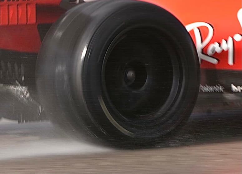 O pneu de 18" da Pirelli foi testado por Charles Leclerc (Foto: Pirelli)