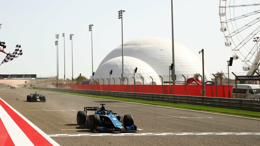 Guanyu Zhou é o líder do campeonato após vitória neste domingo no Bahrein (Foto: Formula Motorsport Ltd.)