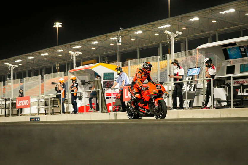 Danilo Petrucci é um dos pilotos mais altos do grid (Foto: Divulgação/MotoGP)