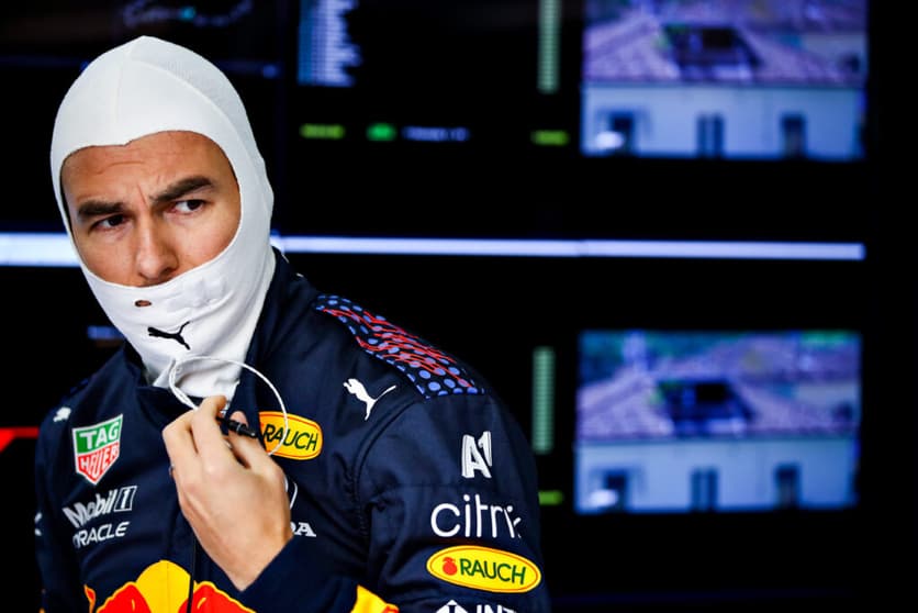 Sérgio Pérez ainda não conseguiu um pódio pela Red Bull (Foto: Getty Images/Red Bull Content Pool)