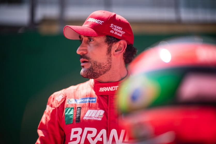 Miguel Paludo vai acelerar novamente pela Xfinity Series  (Foto: JR Motorsports/Ferrari Promo)
