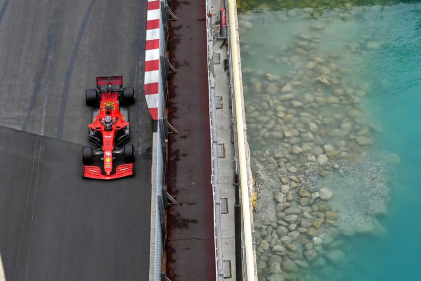 Charles Leclerc anotou sua oitava pole-position da carreira nas ruas de Monte Carlo (Foto: Ferrari)