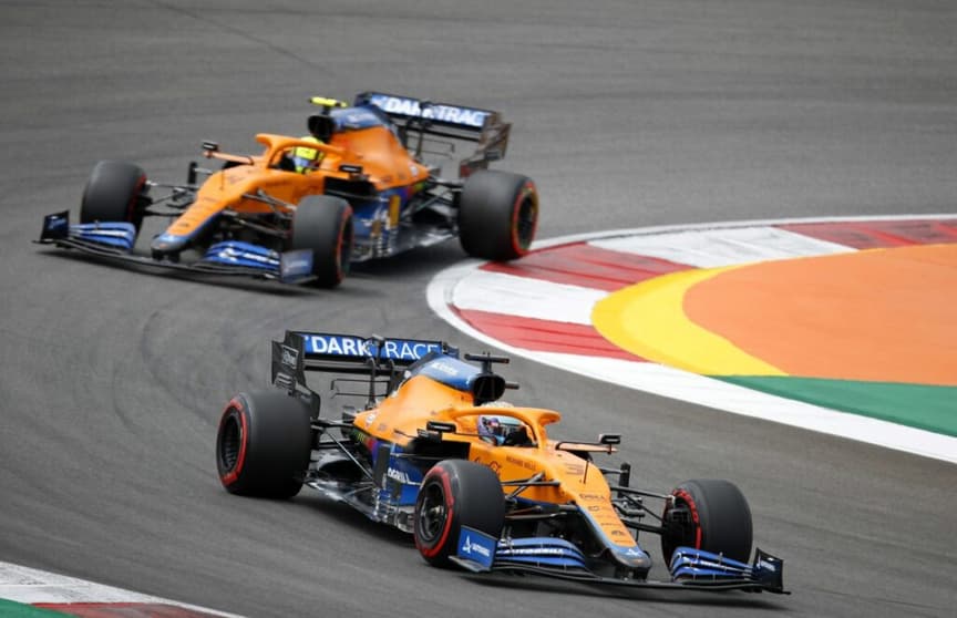 Especialmente pela 16ª posição de Ricciardo, classificação da McLaren foi decepção (Foto: McLaren)
